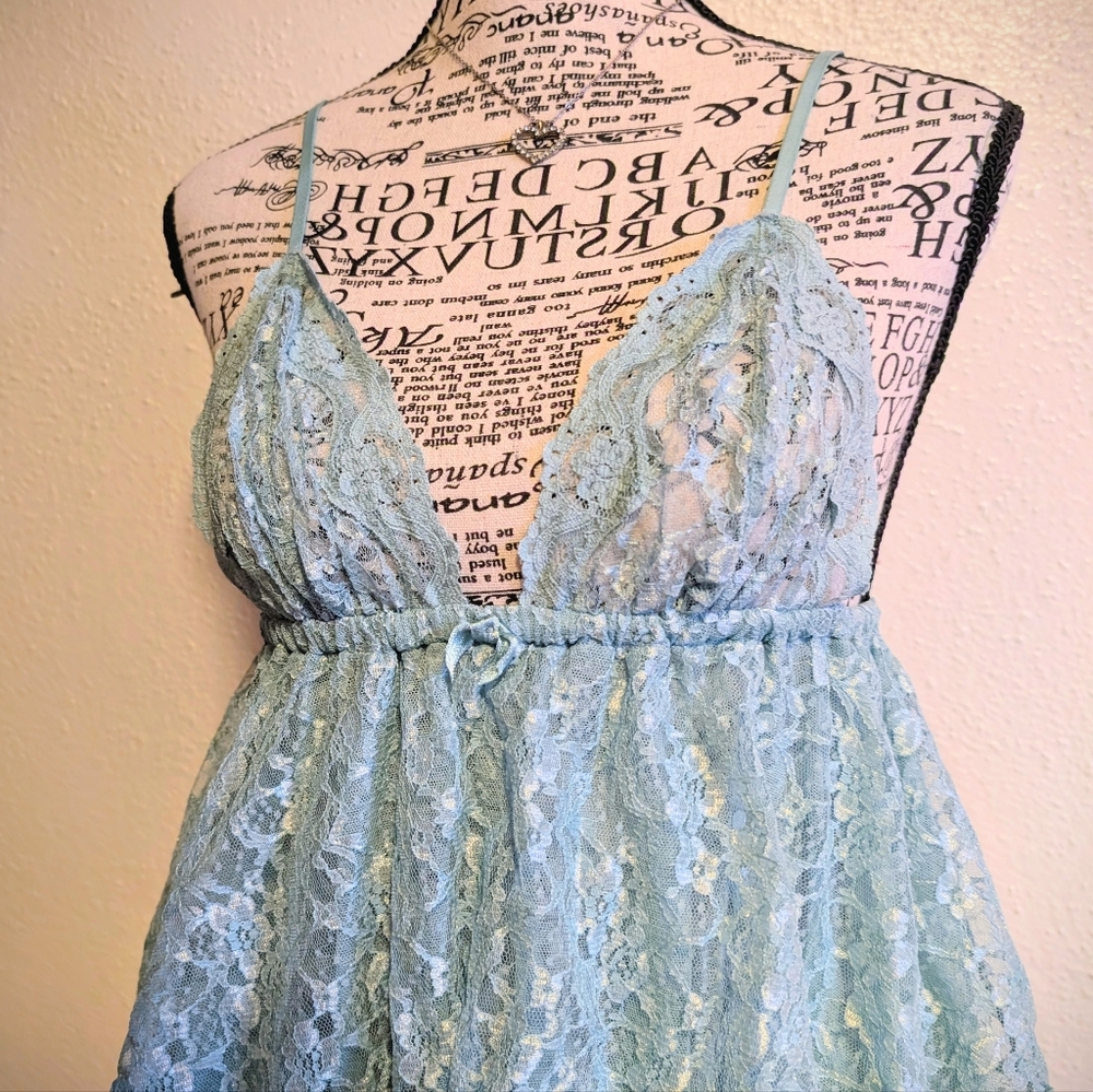 Y2K Baby Blue VS Floral Lace Unlined Strappy Babydoll Cami